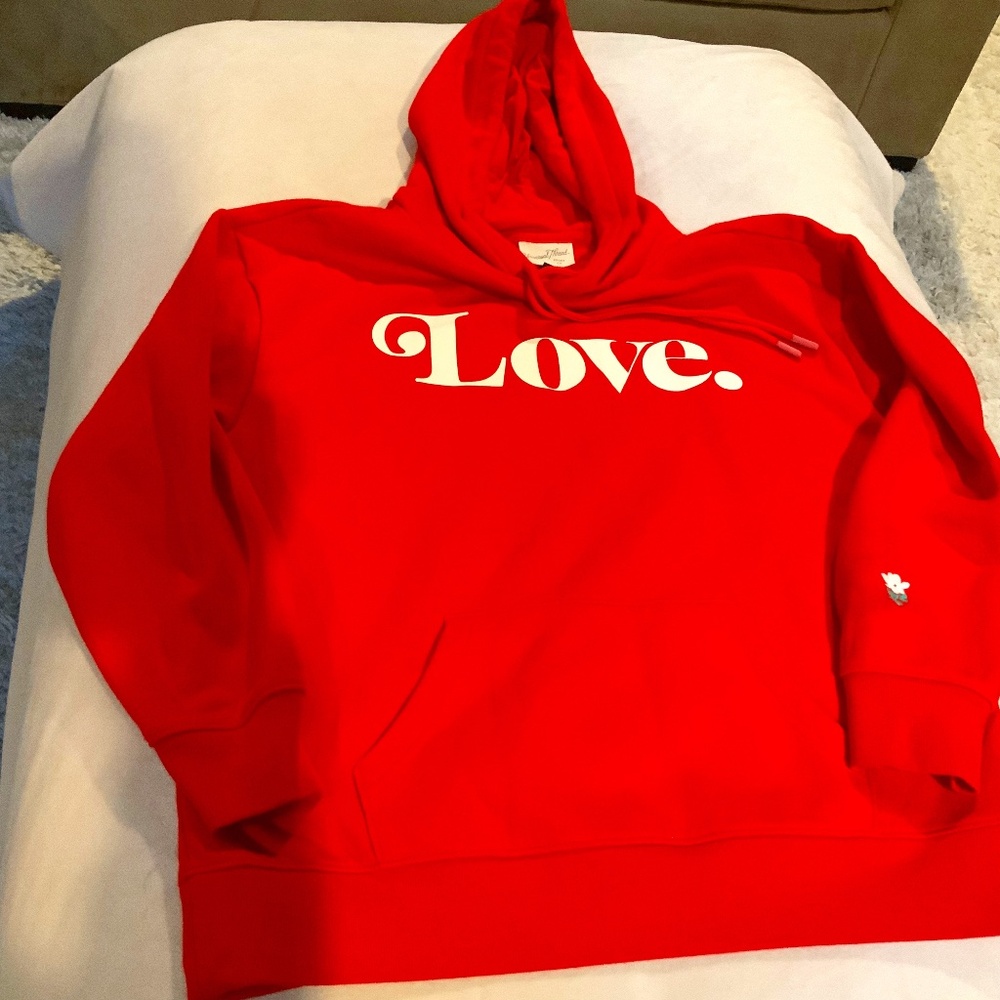 Universal Thread Red S Hooded Sweatshirt Soft Holiday Love Outdoor Sport Tennis